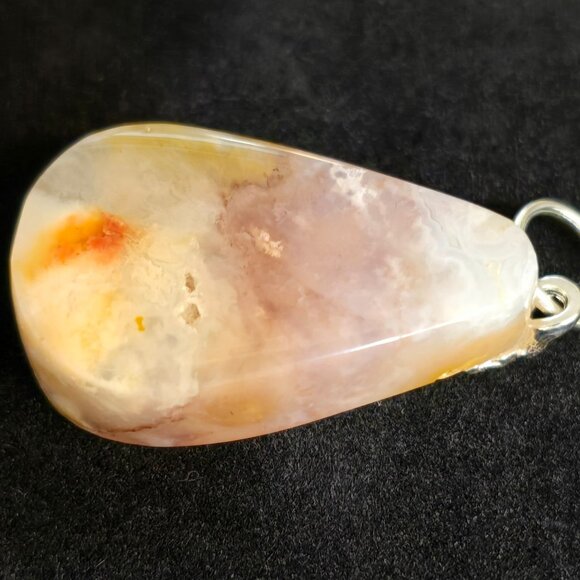 Handmade Small Freeform cab pendant from plume agate - Picture 3 of 4